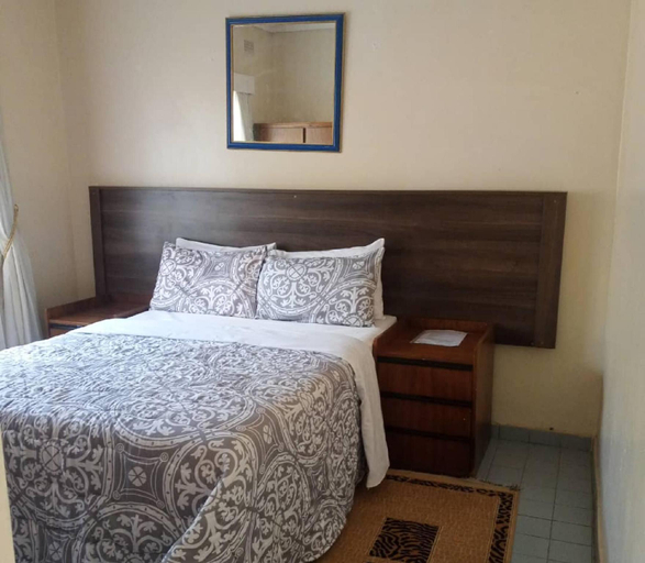 2, Neat and cosy cottage with pool - 2103, Harare