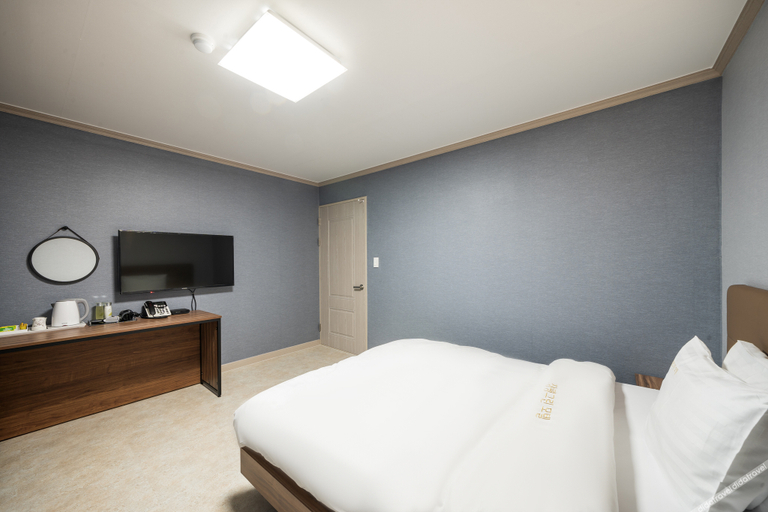 Bedroom 2, Damyang Changpyeong G Hotel, Damyang