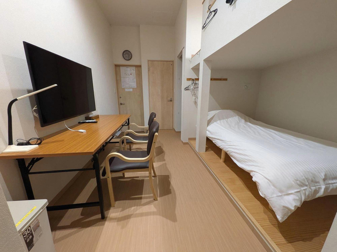 Bedroom 2, Hiroshima Saijo Youth Hostel, Higashihiroshima