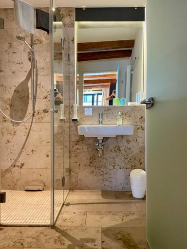 Bathroom, Hardthaus Gastezimmer, Mühldorf am Inn