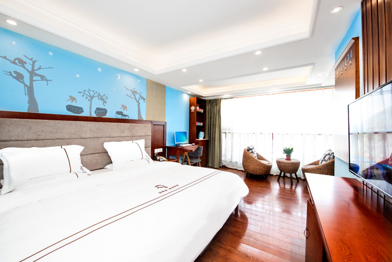 Bedroom, Xianweizhuang Theme Hotel, Leshan