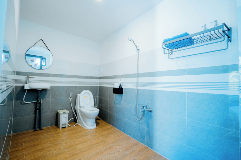 Bathroom 3, Thuyen Xua Homestay Đao Phu Quy, Phú Quý