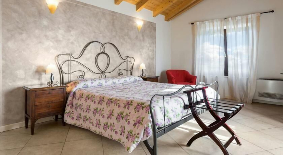 Bedroom 2, Casaliva, Verona