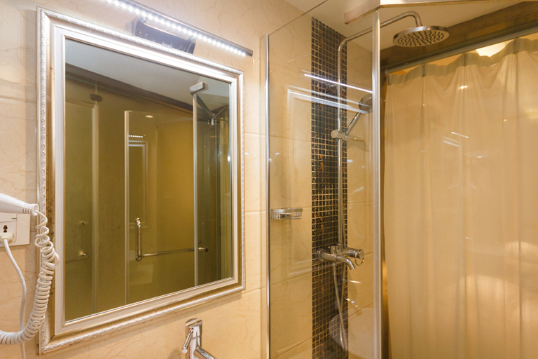 Bathroom 2, MAX E-sports Hotel (Hangzhou West Lake Hubin Branch), Hangzhou