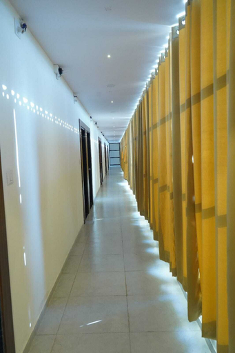 Public Area 2, Hotel Mahnsh Palace, Anand