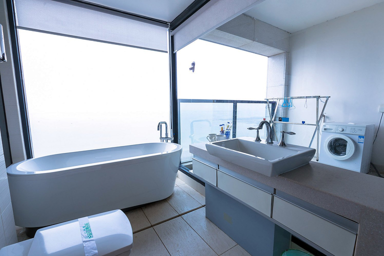 Bathroom 2, Beihai Beibu Gulf No.1 Jasmine Resort Hotel, Beihai