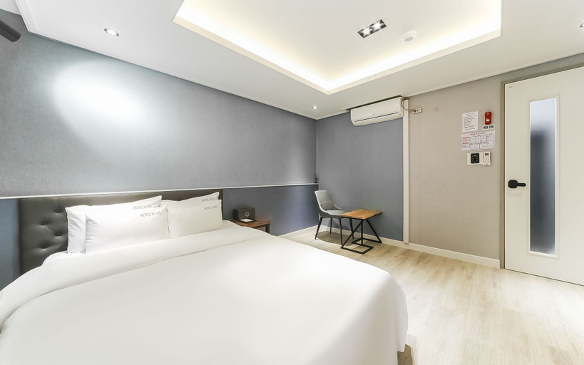 Bedroom 3, Tongyeong Hotel Hora, Tongyeong