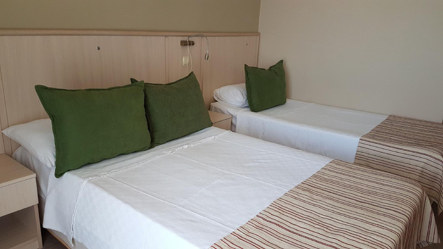 Bedroom 3, Ileri Hotel & Apartments, Çeşme