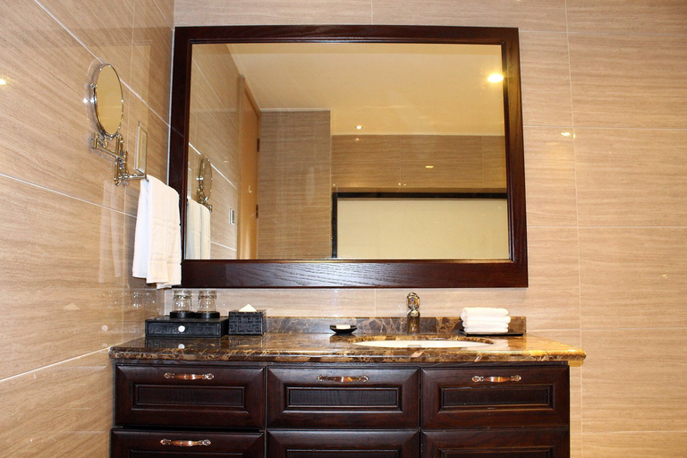 Bathroom 5, Ziyu International Holiday Hotel, Chengde