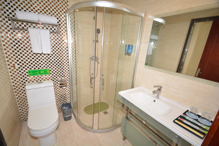 Bathroom, Jiulong Haitian Business Hotel, Zhengzhou