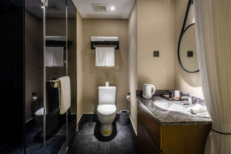 Bathroom 3, Yangzhou Wuyu Concept Hotel, Yangzhou