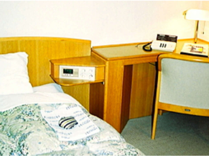 Bedroom 2, Echizenya Hotel, Sanjō