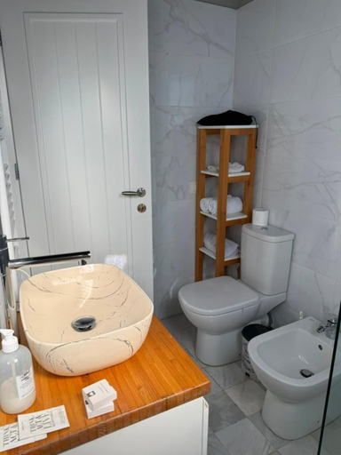 Bathroom 3, Blerina Farm House, Tiranës