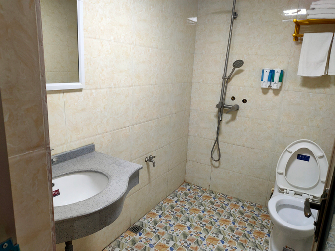 Bathroom, Yunxing Holiday Hotel, Foshan