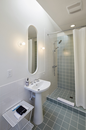 Bathroom 3, Guest House Raleigh, Wake