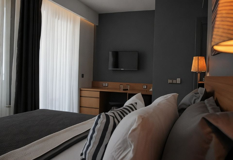 Bedroom 3, Port Marina Hotel, Karataş