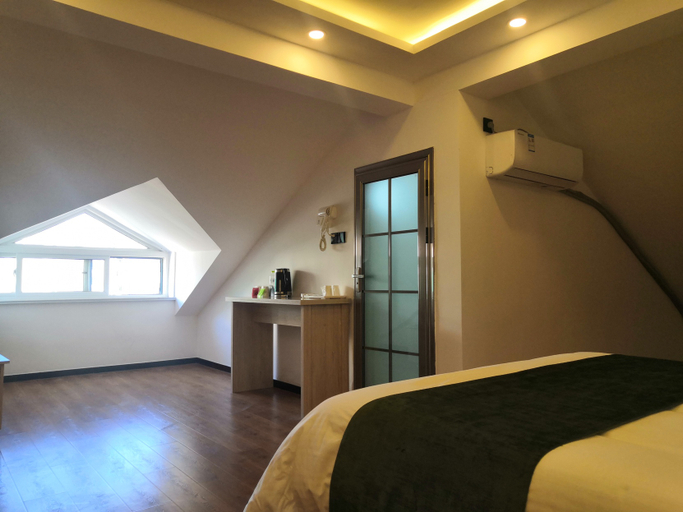 Bedroom 2, GreenTree Inn Express (Qingdao Golden Beach shanli subway station), Qingdao