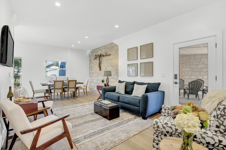 3, The Homestead Carriage House, Gillespie