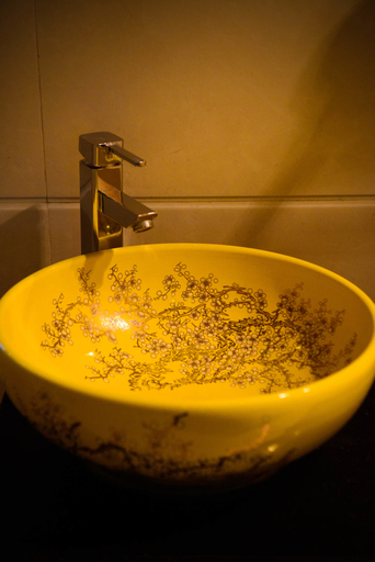 Bathroom 3, Lijiang Wuge Inn, Lijiang