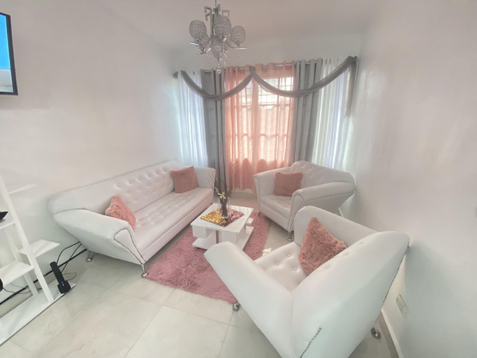 Others 2, 7DR Apt in Prime Location Near Monumental Area, Santiago de los Caballeros
