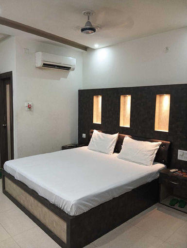 Bedroom 3, HOTEL AD ATITHI DWAAR ROBERTSGANJ , Sonbhadra