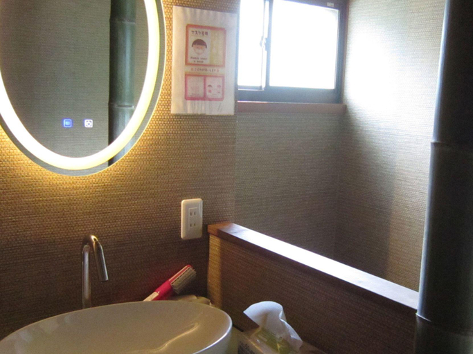 Bathroom 2, Beach house NumazuBeach house numazu Close to the beach, Numazu