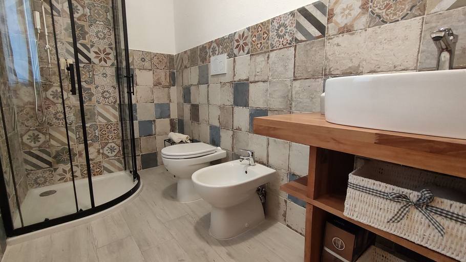 Bathroom 5, L'Ajaccio B&B, Olbia-Tempio