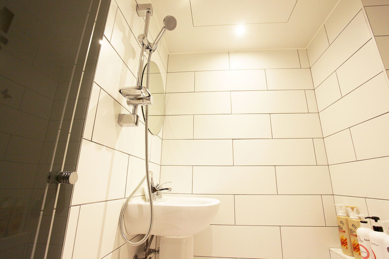 Bathroom 4, Sillim Bom 1st Branch, Gwanak