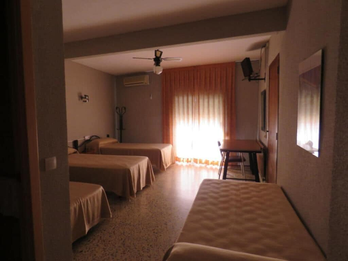 Bedroom 2, Hotel Alain, Valencia