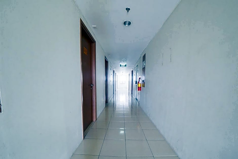 Others 3, RedDoorz Apartment near Bundaran Satelit Surabaya, Surabaya