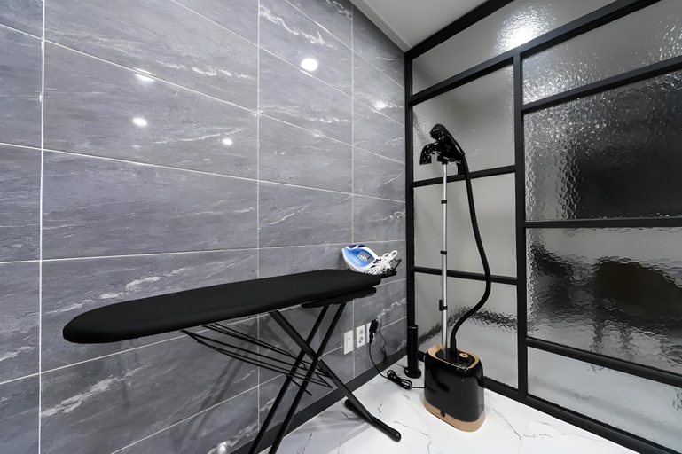 Bathroom 2, HOTEL SSOME (hotelsome), Changwon