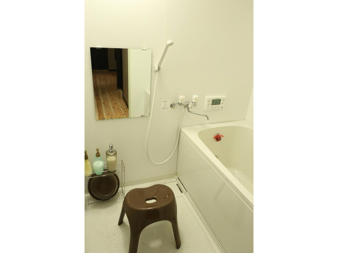 Bathroom 2, Kishida House, Torahime
