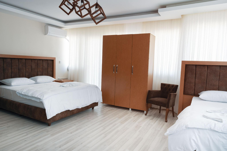 Others 5, Ay Hanedan Hotel, Yıldırım