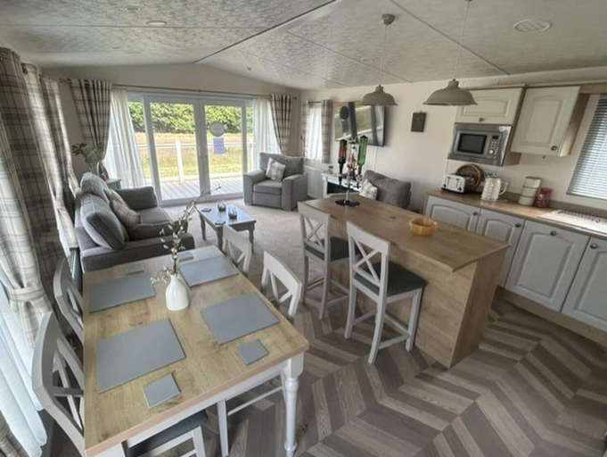 Interior, 6 Berth, Ideal for Edin Fringe, Tattoo, etc, East Lothian