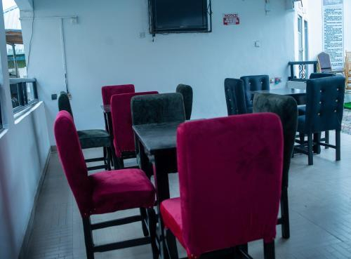 Others 3, Royal Winners Hotel, Obio/Akp