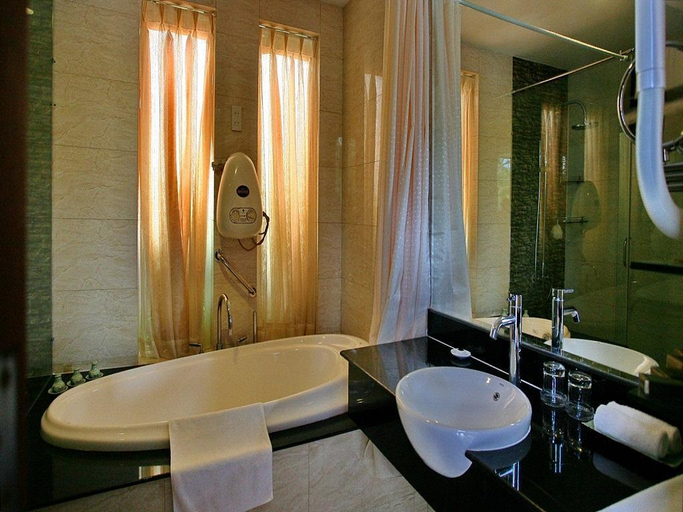 Bathroom 5, Forever Green Resort, Châu Thành
