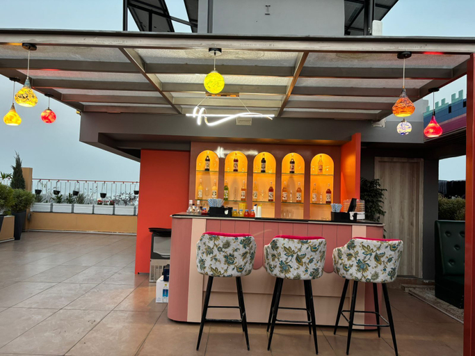Food & Drinks 5, Aaditri Inn, Gorakhpur