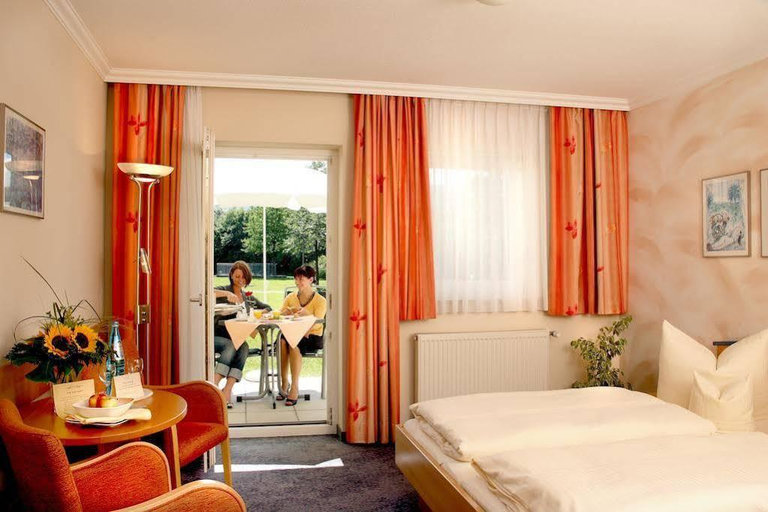 Bedroom, Hotel Herzog Heinrich, Cham