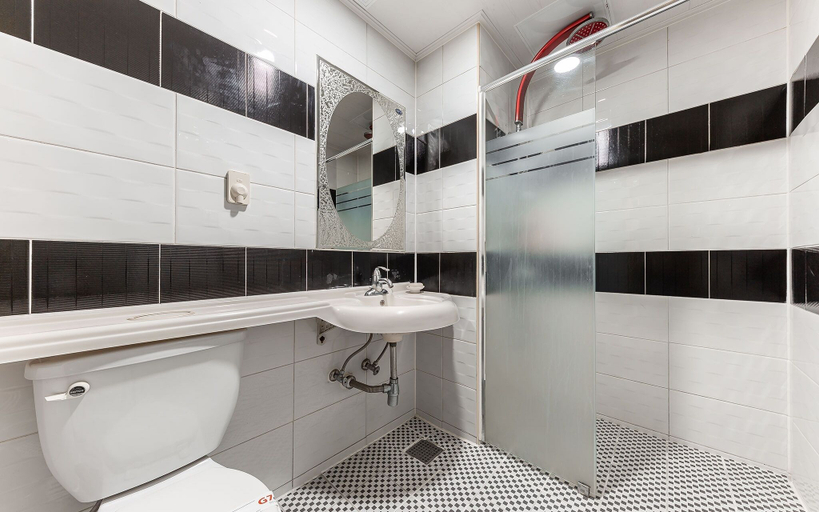 Bathroom 5, Cheonan Terminal G7, Cheonan