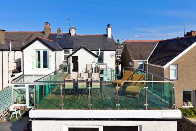 Balcony 3, Amazing Home With Cardigan Bay Views, Gwynedd