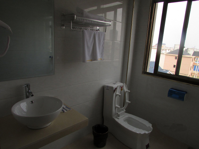 Bathroom, Wengli Culture Hotel Zhangzhou (IFC Shuiting Branch), Quzhou