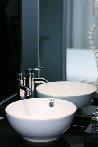 Bathroom 3, Luckyland Trade Building Hotel, Shanghai