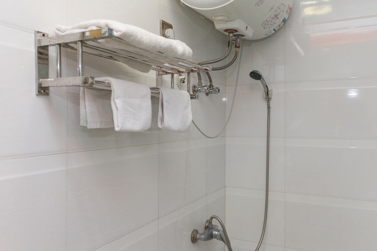 Bathroom 2, Xinhao Hostel, Wuxi