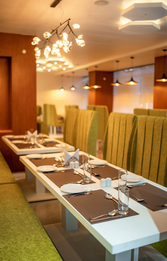 Food & Drinks 5, Hotel Bliss, Jorhat