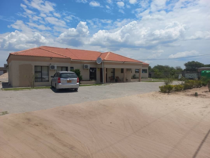Others 5, ShakeVille Guest House, Ngamiland West