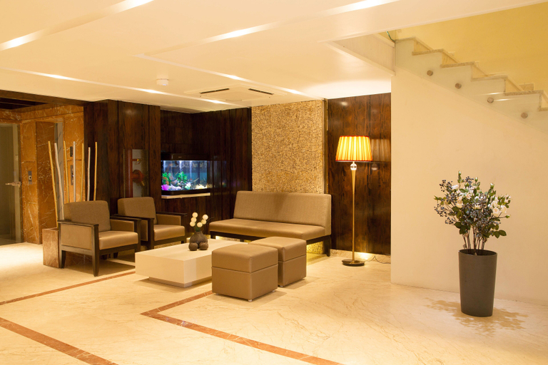 Public Area, Sri Aadhish Grand, Pudukkottai