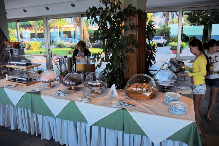 Food & Drinks 5, Grand Hotel L Approdo, Latina