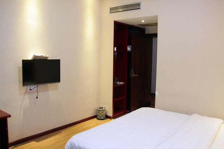Bedroom 2, Taoyuan Lianhua Hotel, Changde