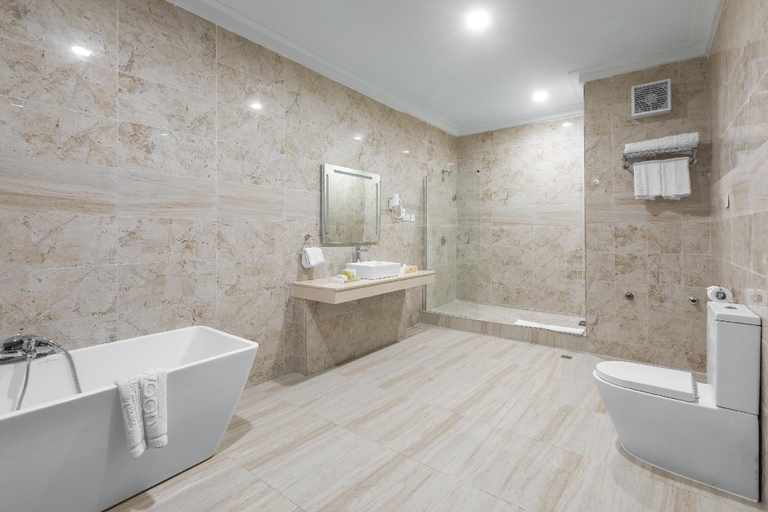 Bathroom 5, JOHNWOOD HOTEL by Bolton, AbujaMun