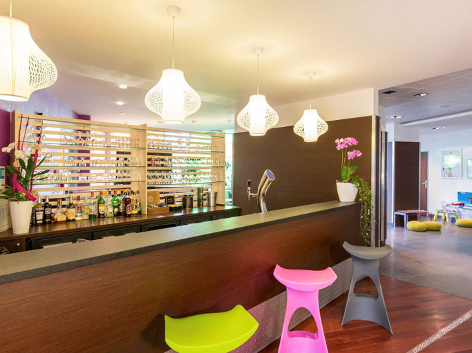 Food & Drinks